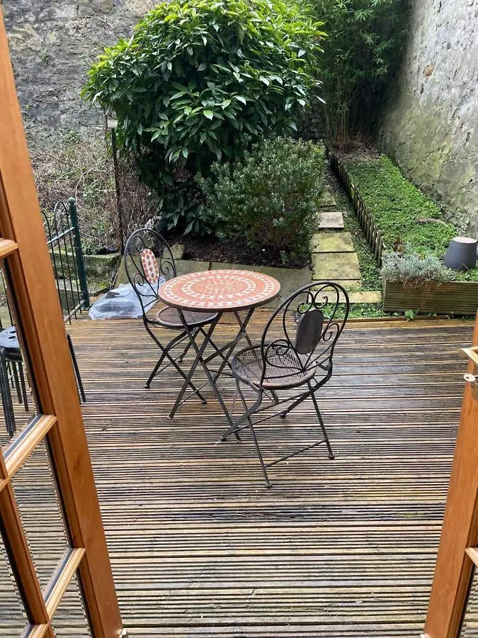 Apartment Fantastic Location 10 Mins To Princes Street- 15 To Royal Mile- Main Door-Patio Edinburgh