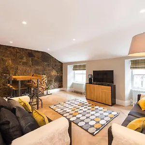 Centre, Newly Refurbished Stylish Edinburgh