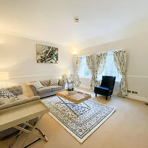 Sophisticated 3br With Garden, Quiet New Town Lane Edinburgh